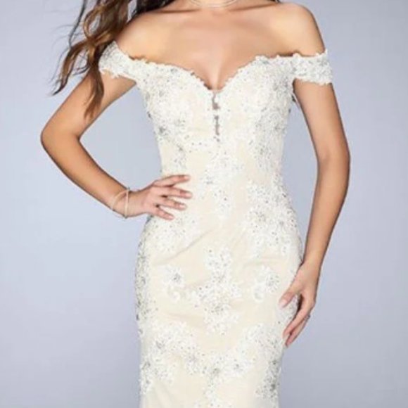 Dress - Picture 3 of 6